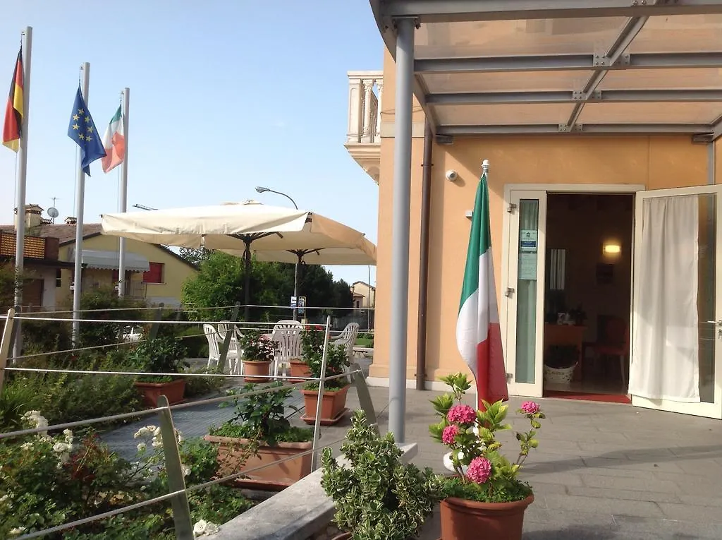 Meublé CA' RODI 3 Leoni Hotel Crespano del Grappa 0*,  Italia