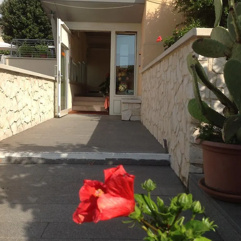 Meublé CA' RODI 3 Leoni Hotel Crespano del Grappa 0*,  Italia