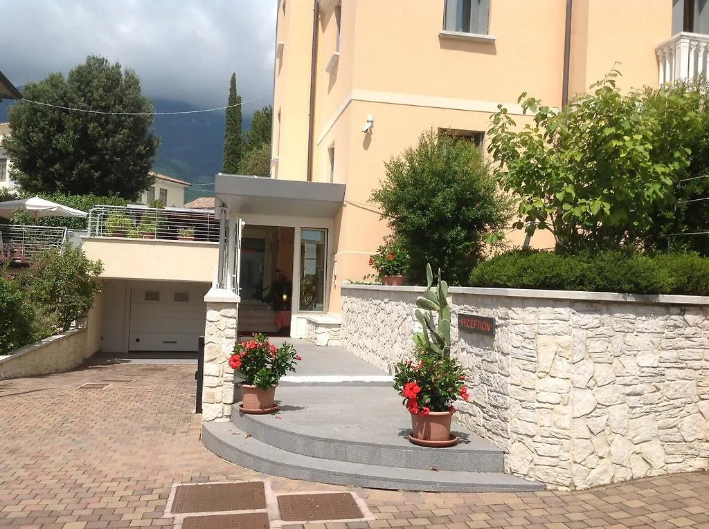 Affittacamere Meublé CA' RODI 3 Leoni Hotel Crespano del Grappa